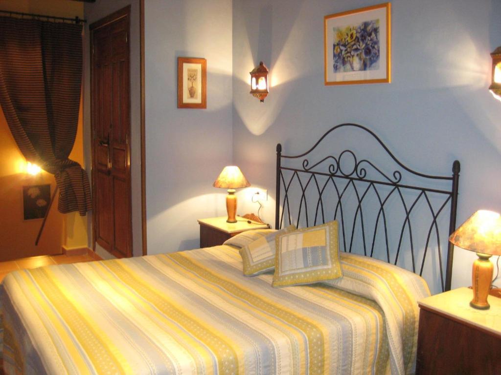 Apartamentos Saqura Сегура-де-ла-Сьєрра Номер фото