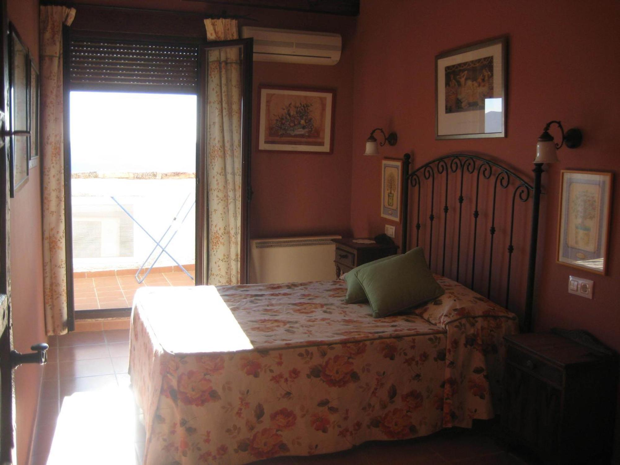 Apartamentos Saqura Сегура-де-ла-Сьєрра Екстер'єр фото